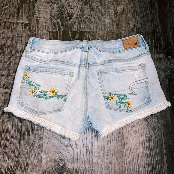 American Eagle Outfitters Pants - Vintage hand-painted American Eagle shorts size 6